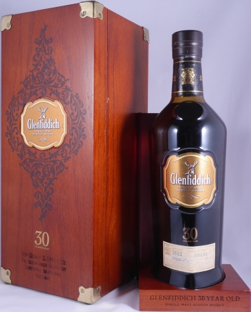 Glenfiddich 30 Years Cask Selection No. 00033 Release 2013 Speyside Single Malt Scotch Whisky Wooden Box 43,0%