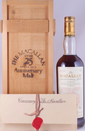 Macallan 1958/1959 25 Years The Anniversary Malt Special Bottling of Unblended Highland Single Malt Scotch Whisky 43.0%