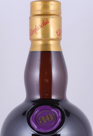 Glenfarclas 30 Years Golden 30 White Letter Limited Edition Highland Single Malt Scotch Whisky 43,0%