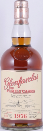 Glenfarclas 1976 30 Years Family Casks Refill Sherry Butt Cask No. 3111 Highland Single Malt Scotch Whisky 49.4%