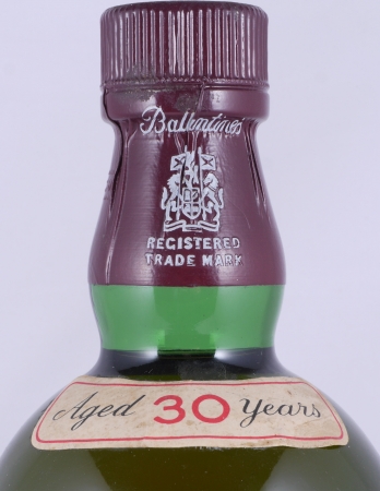 Ballantines 30 Years Very Old Scotch Whisky Bols-Import Neuss 43,0%