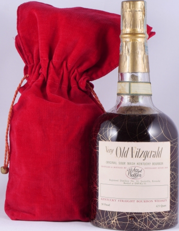 Very Xtra Old Fitzgerald 1957 10 Years Stitzel-Weller Kentucky Straight Bourbon Whiskey 45.0% / 90 Proof