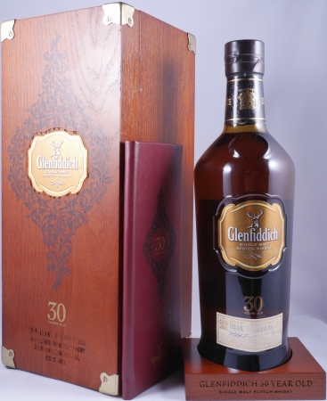 Glenfiddich 30 Years Cask Selection No. 00030 Release 2010 Speyside Single Malt Scotch Whisky Wooden Box 43.0%