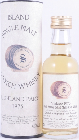 Highland Park 1975 20 Years Oak Casks Nos. 4294-95 Signatory Vintage Miniature Orkney Islands Single Malt Scotch Whisky 43.0%