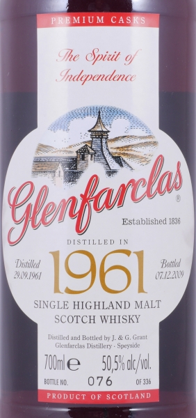 Glenfarclas 1961 48 Years First Fill Oloroso Sherry Casks No. 3052 + 3053 Premium Casks Highland Single Malt Scotch Whisky 50,5%